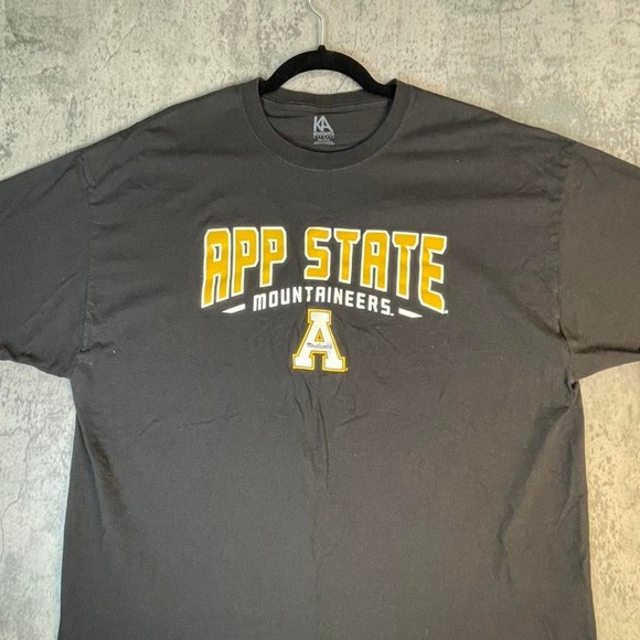 knights apparel Other - Black and yellow Appalachian State University 2XL t-shirt